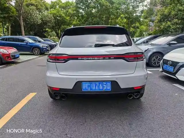 Porsche Macan — миниатюра 5