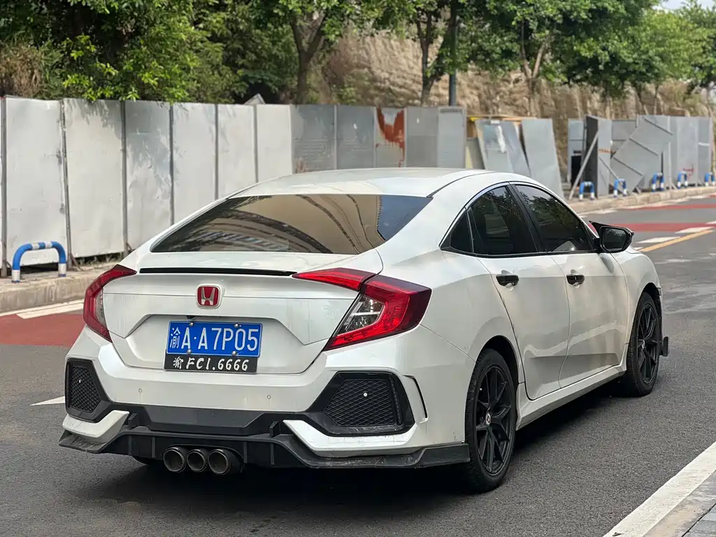 Honda Civic — миниатюра 12