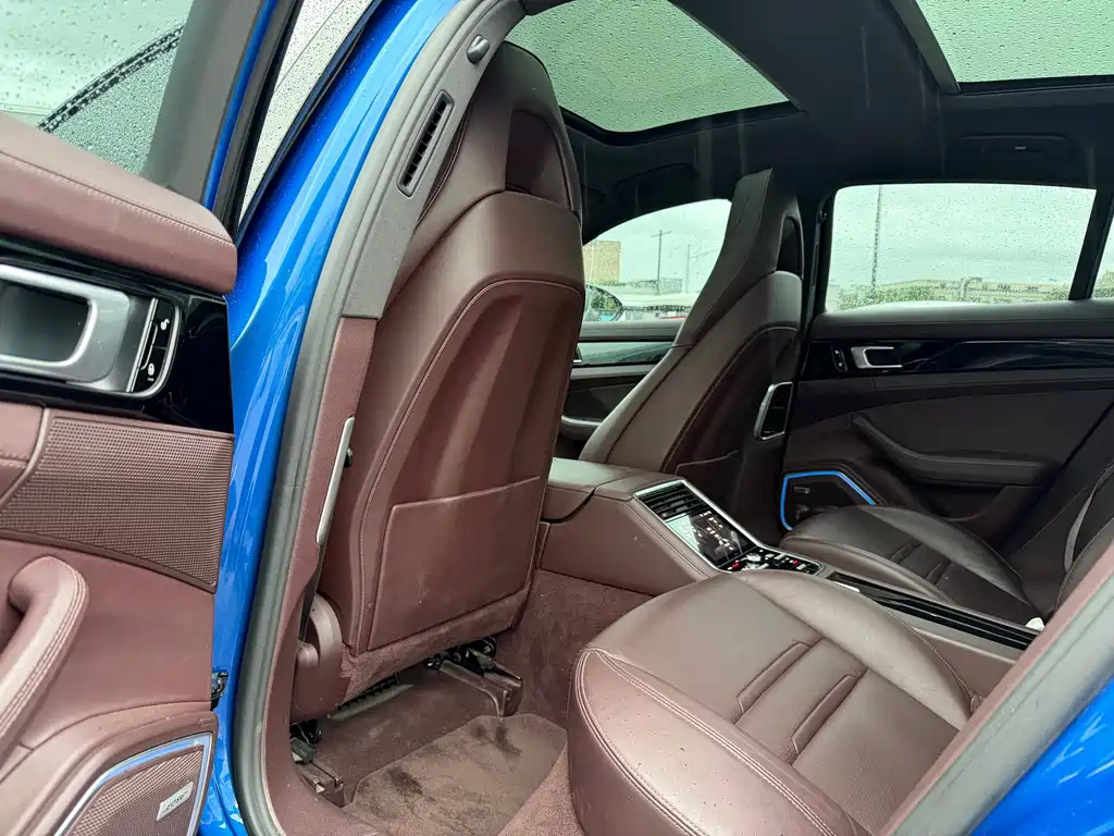 Porsche Panamera — миниатюра 6