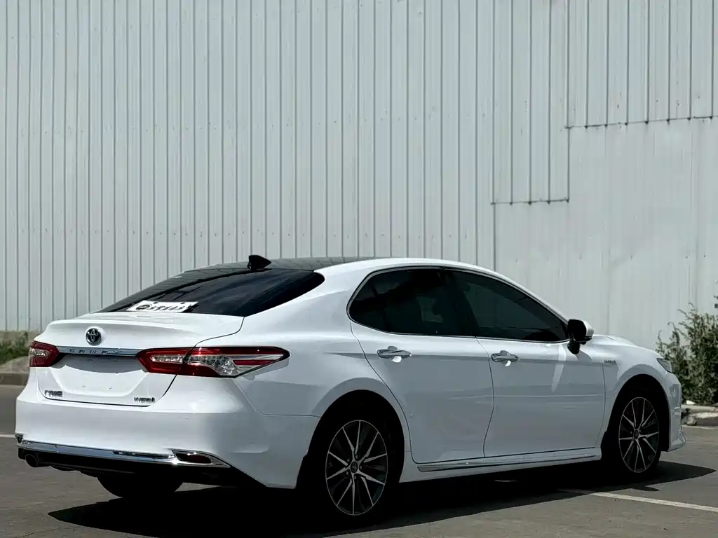 Toyota Camry — миниатюра 9