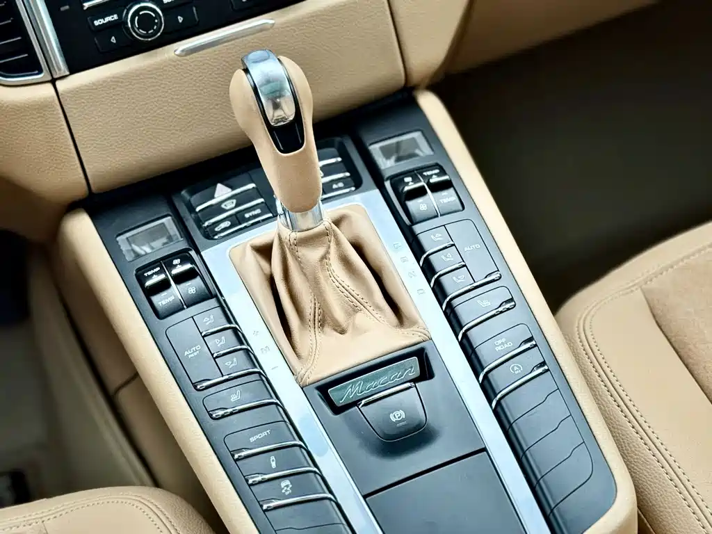 Porsche Macan — миниатюра 20