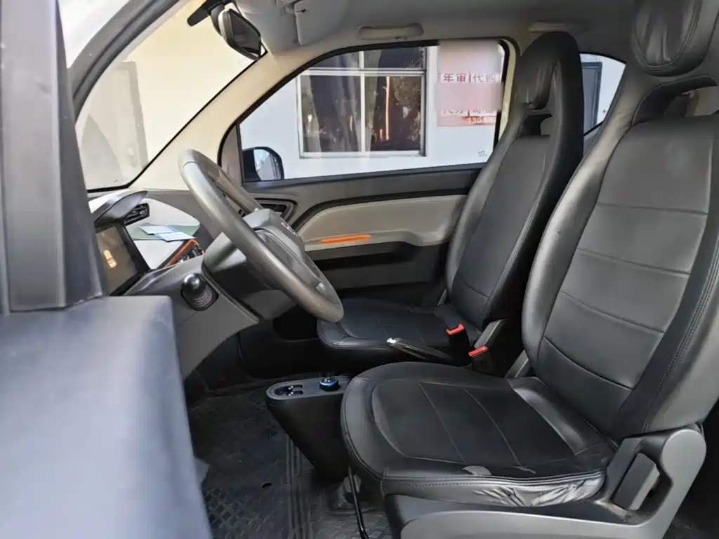 Wuling MINIEV — миниатюра 15