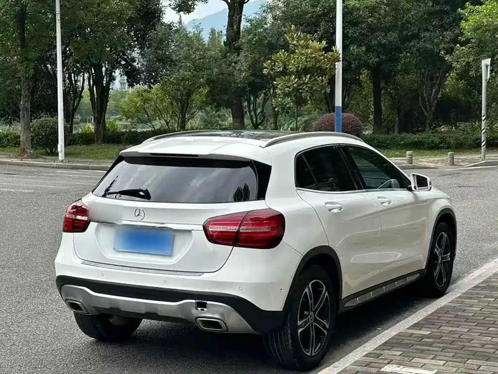Mercedes-Benz GLA — миниатюра 14