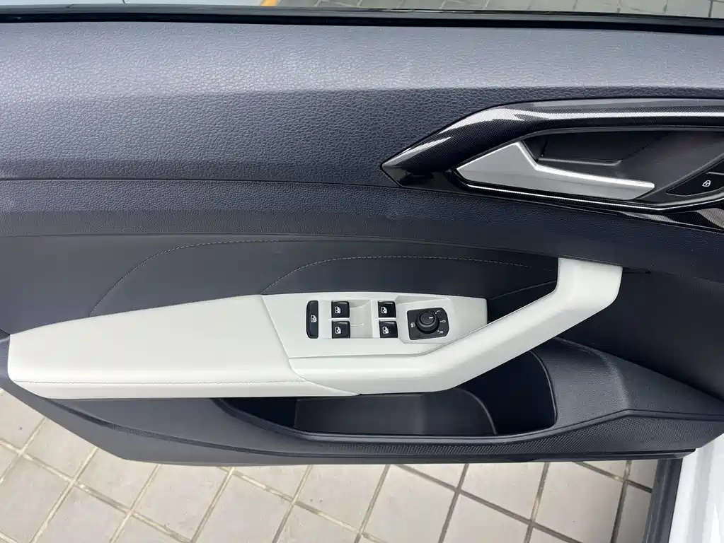 Volkswagen Tharu - фото 15