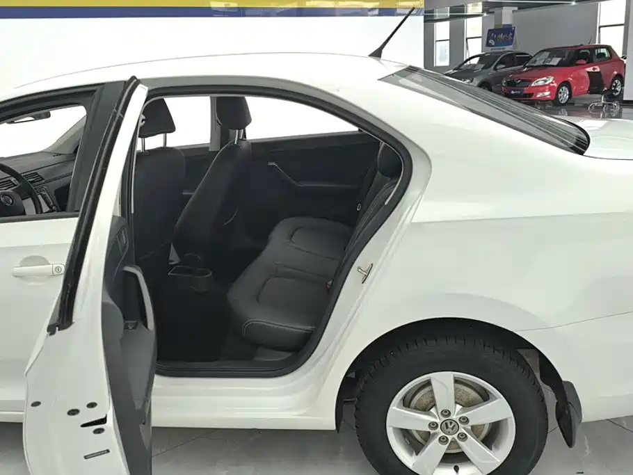 Volkswagen Santana — миниатюра 11
