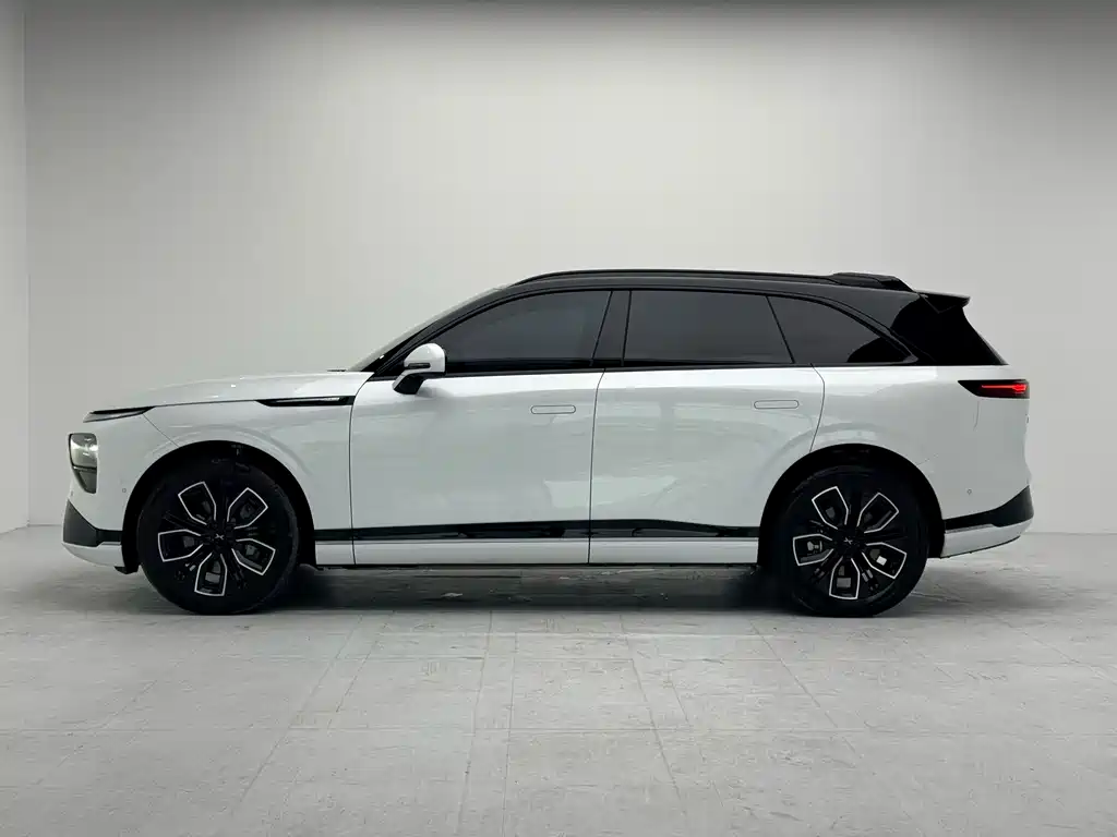 XPeng G9 — миниатюра 7