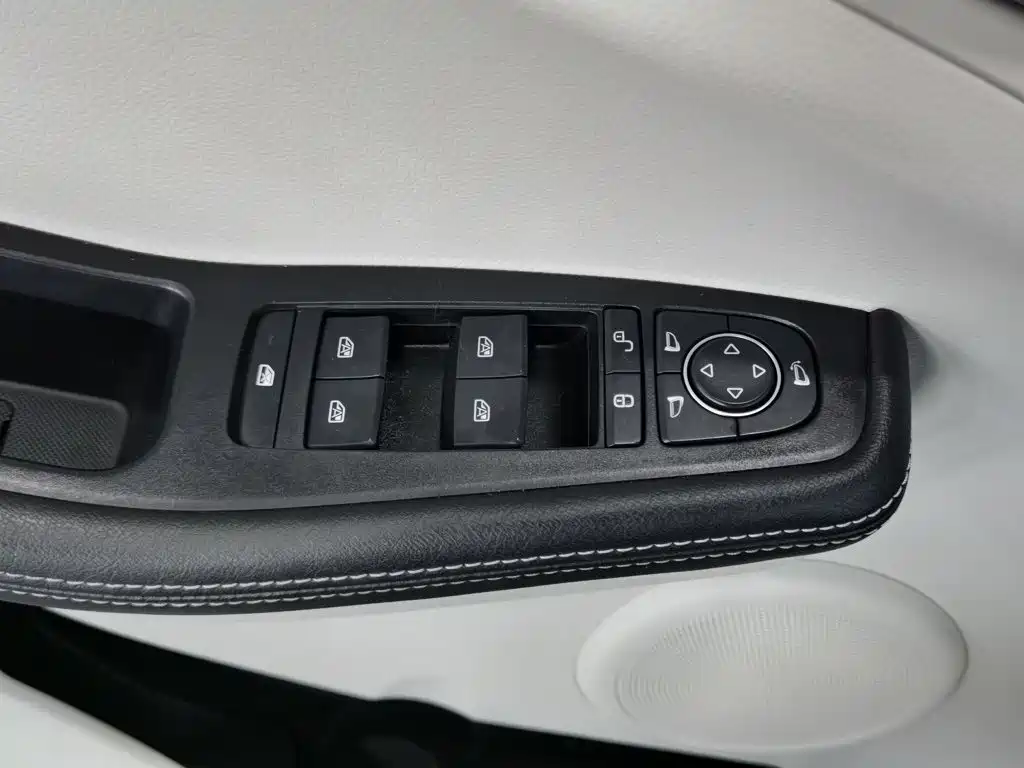 BYD Yuan Pro — миниатюра 9