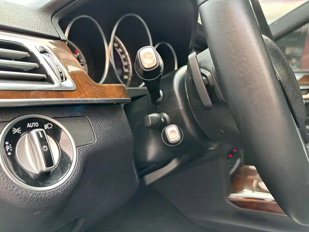 Mercedes-Benz E-Class — миниатюра 26