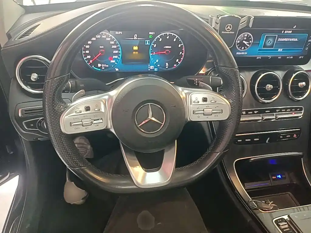 Mercedes-Benz C-Class — миниатюра 11
