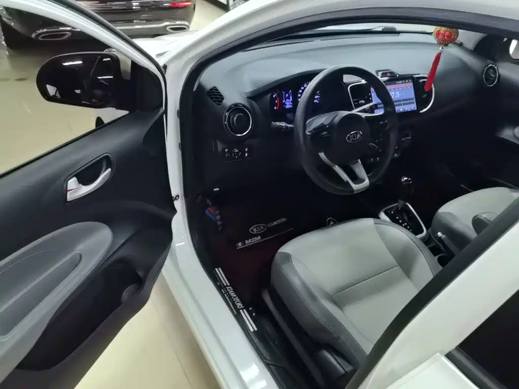 Kia Huanchi — миниатюра 16