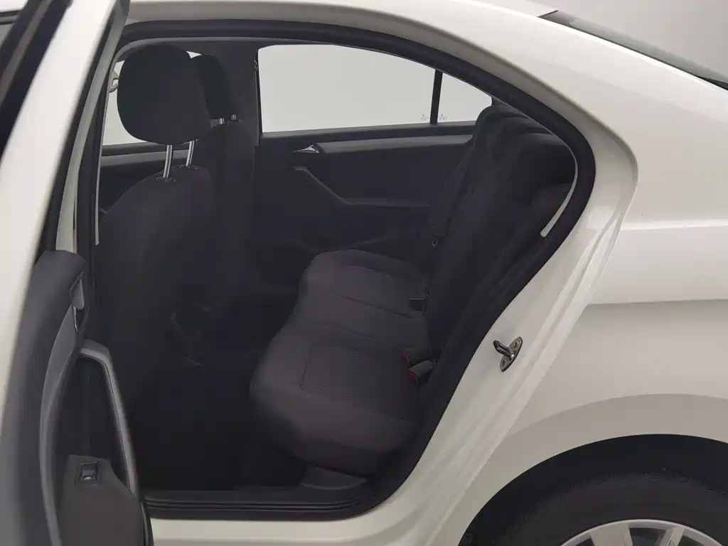 Volkswagen Jetta — миниатюра 15