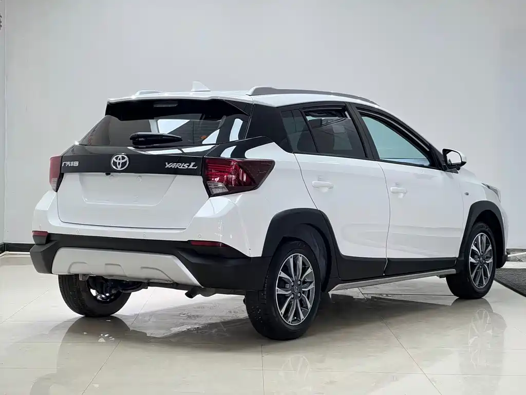 Toyota Yaris L — миниатюра 6