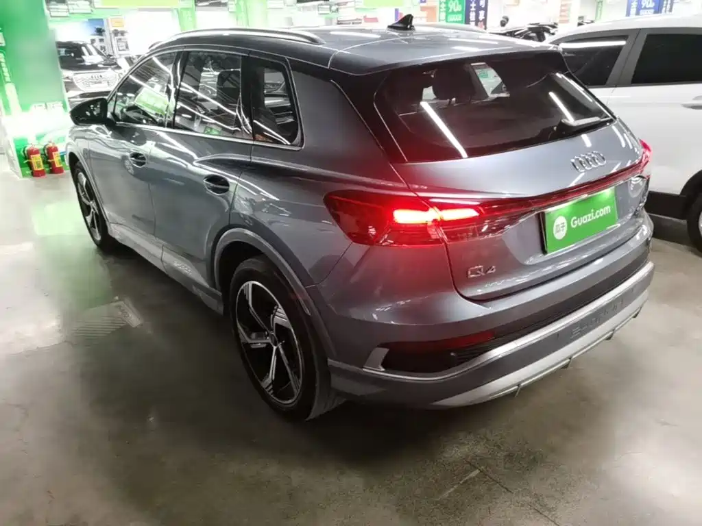Audi Q4 e-tron — миниатюра 5