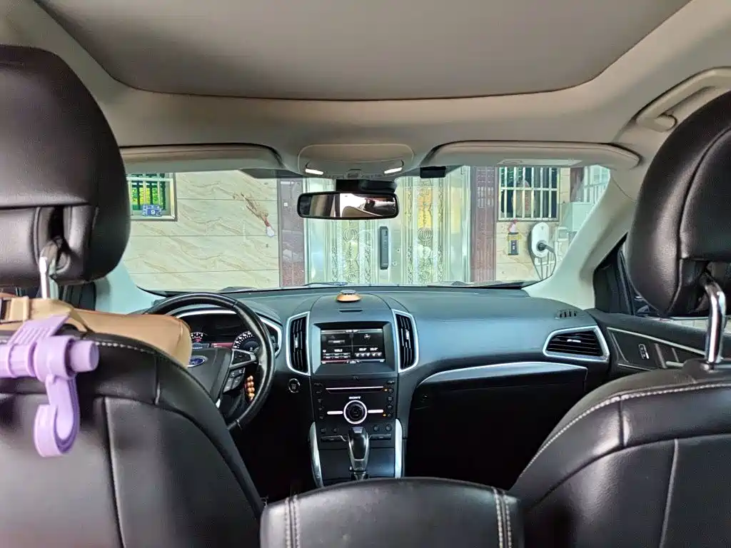 Ford Edge — миниатюра 9