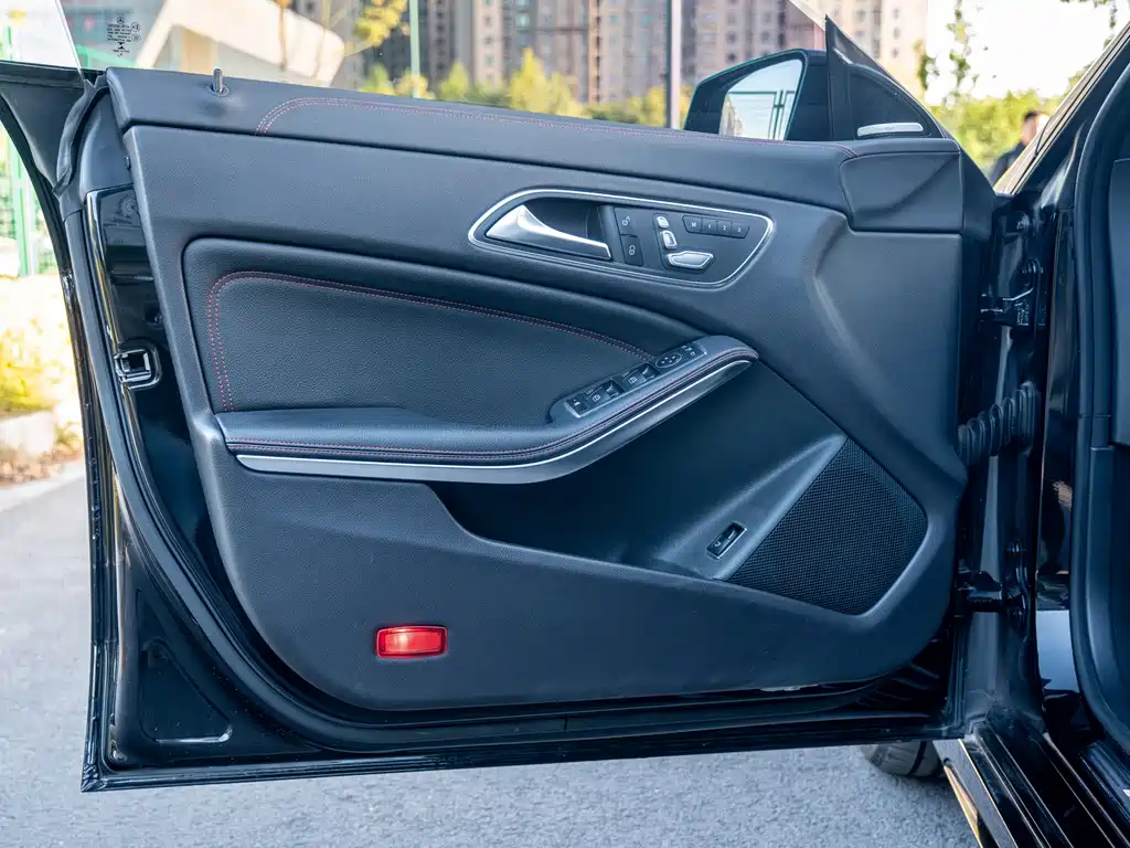 Mercedes-Benz CLA AMG — миниатюра 17