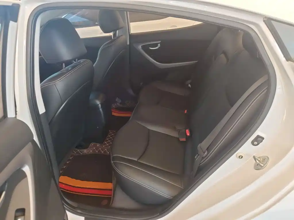 Hyundai Elantra Langdong — миниатюра 17
