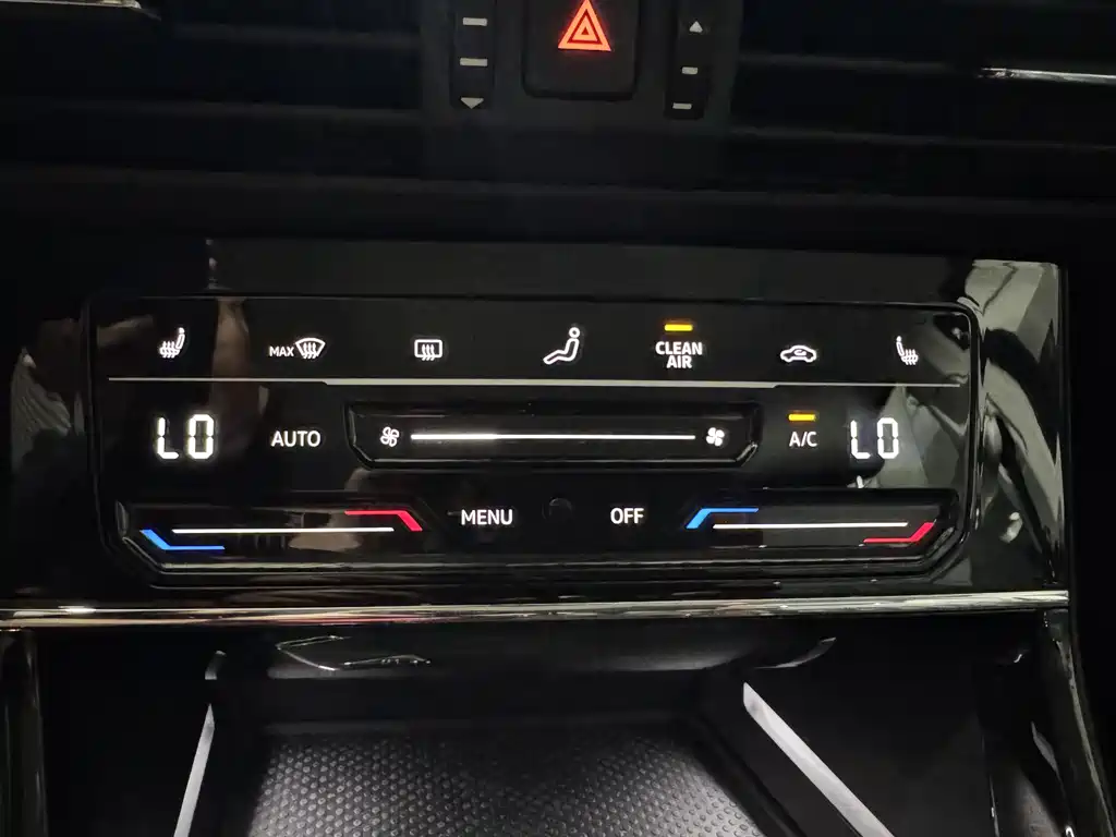 Volkswagen Passat 2023 330TSI Elite