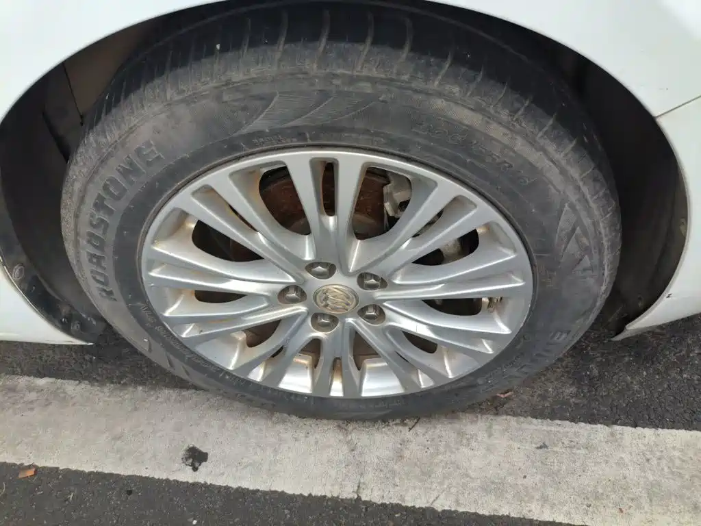 Buick Excelle — миниатюра 8