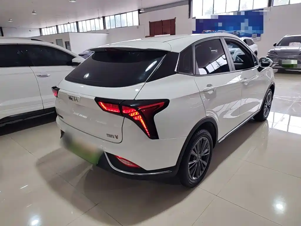 Neta V 2022 400