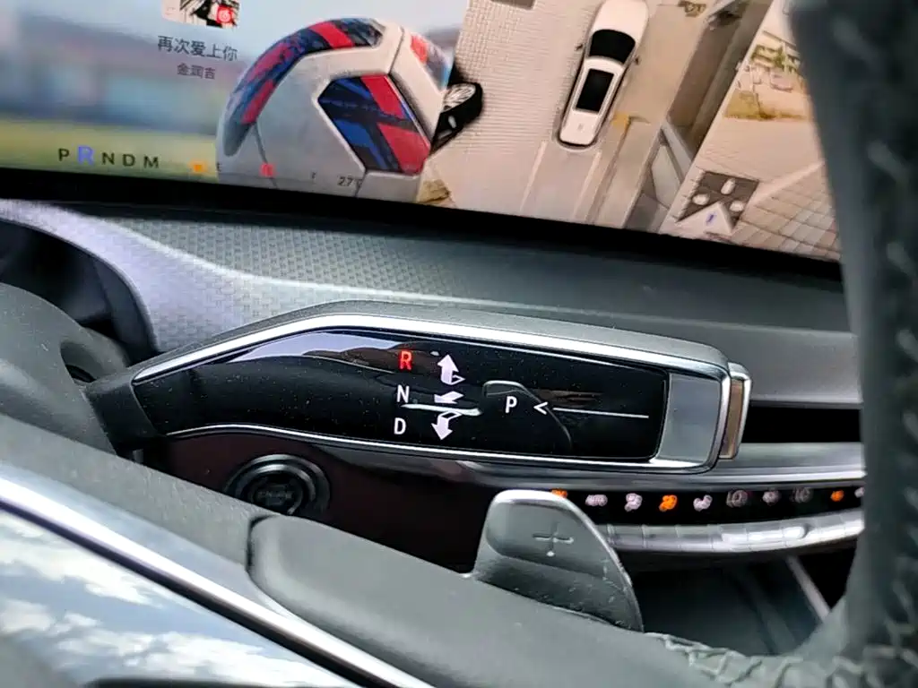 Cadillac XT5 — миниатюра 14