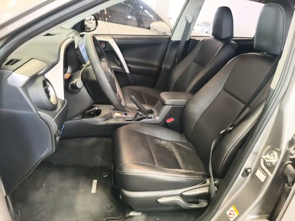 Toyota RAV4 — миниатюра 15