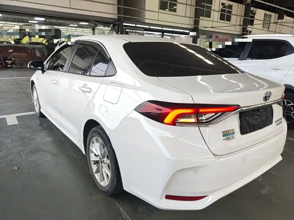 Toyota Corolla — миниатюра 5