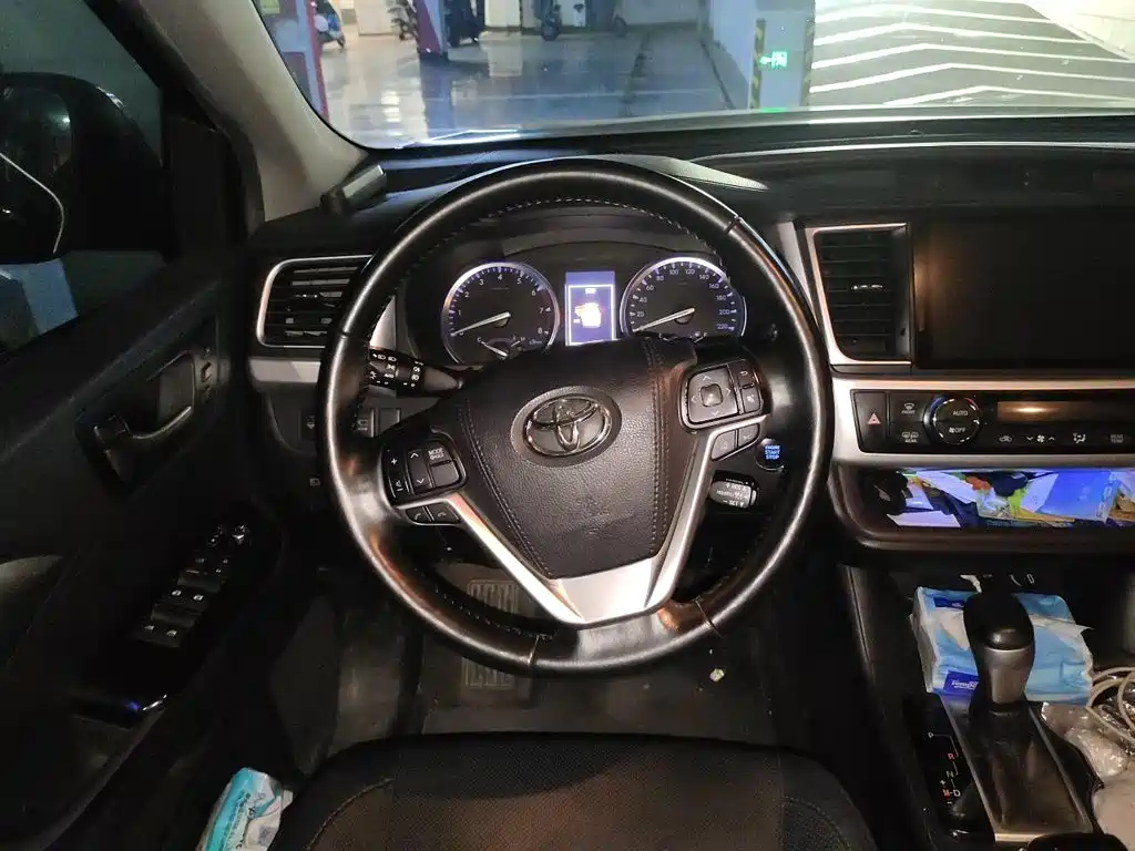 Toyota Highlander — миниатюра 11