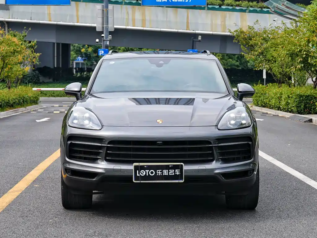 Porsche Cayenne — миниатюра 2