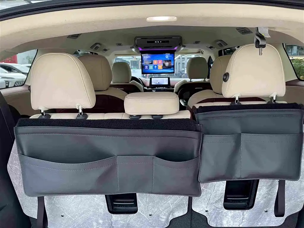 Toyota Granvia — миниатюра 21
