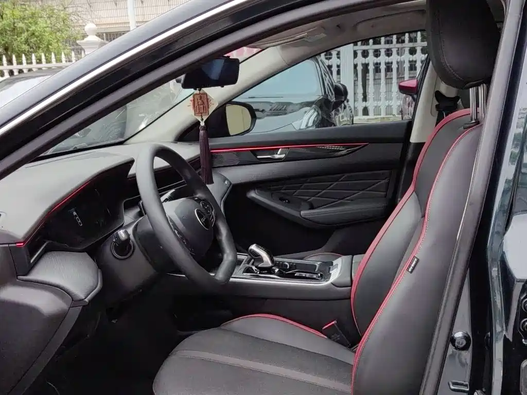 Dongfeng Aeolus Yixuan Max MAX 2023 1.5T
