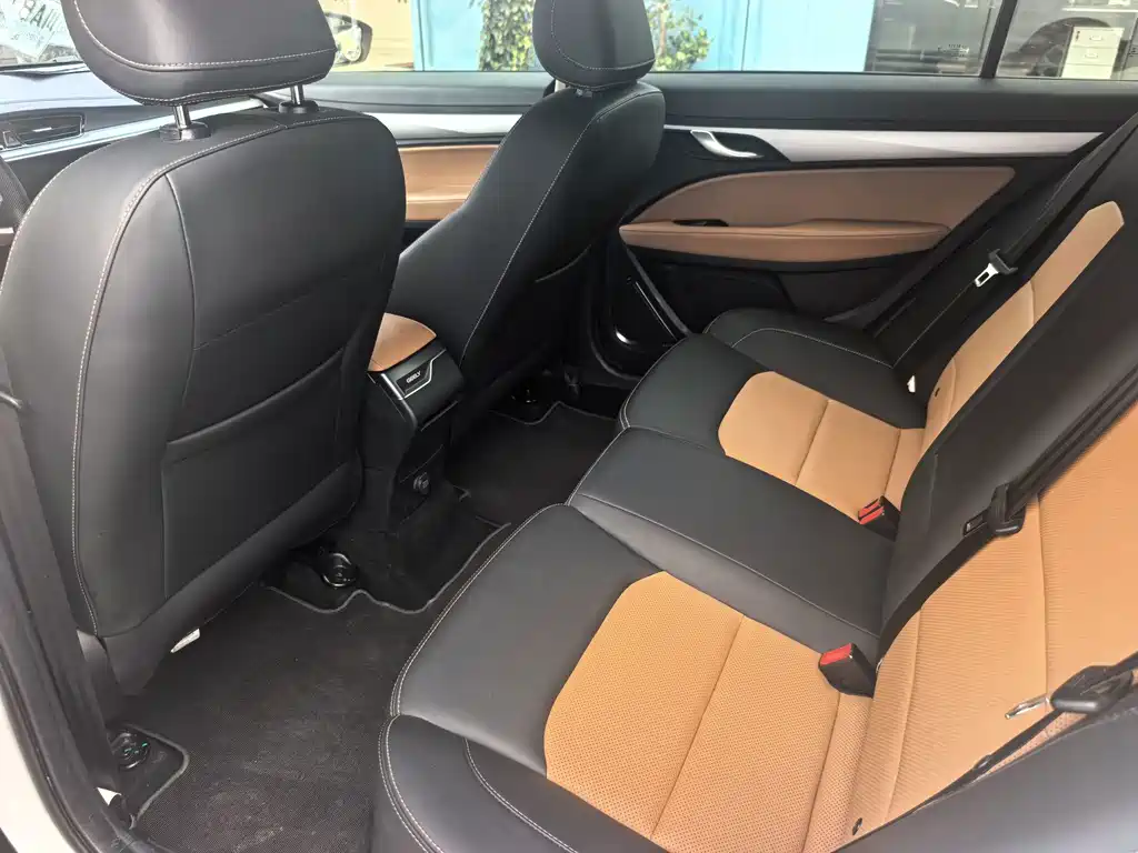 Geely Vision S1 — миниатюра 12