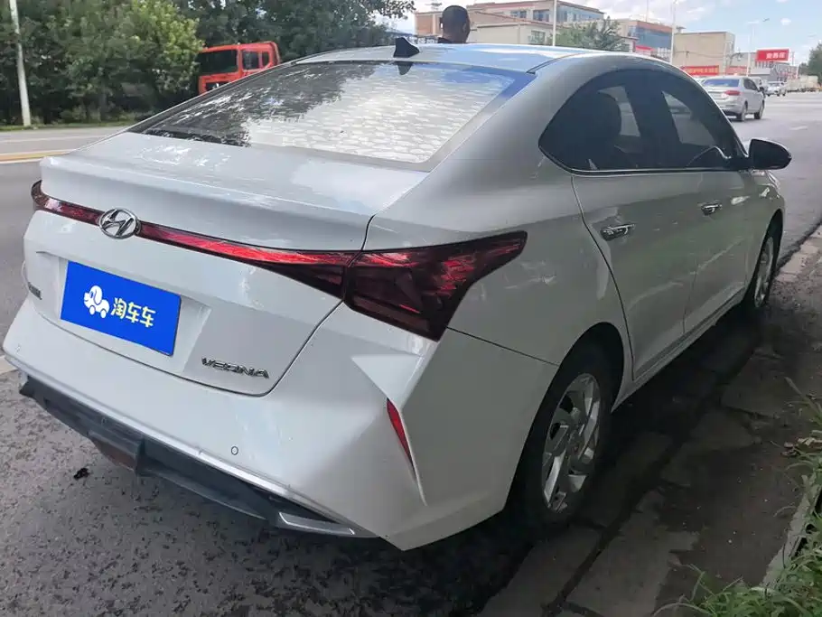 Hyundai Verna — миниатюра 3