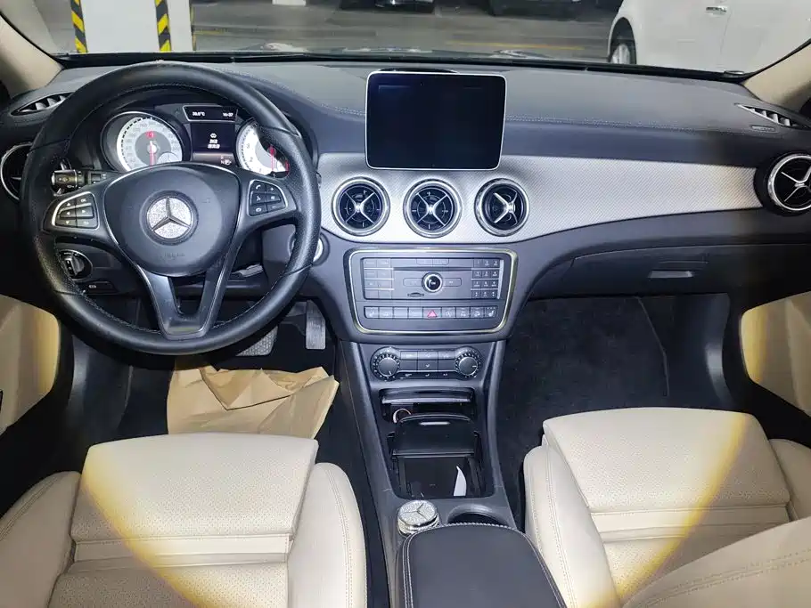 Mercedes-Benz GLA — миниатюра 12