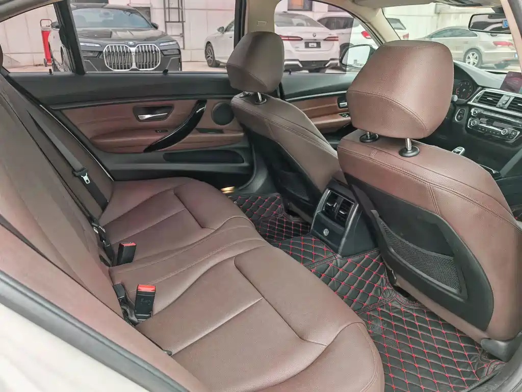 BMW 3 Series — миниатюра 19