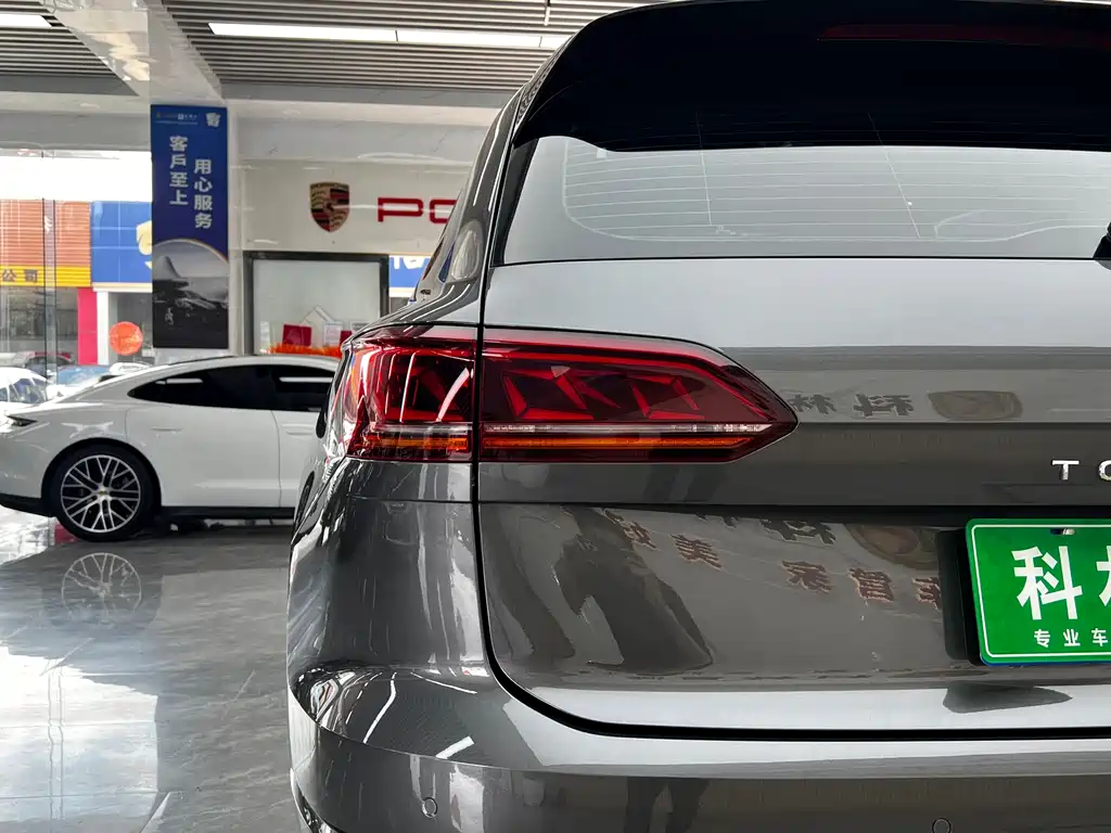Volkswagen Touareg 2022 3.0TSI Sport