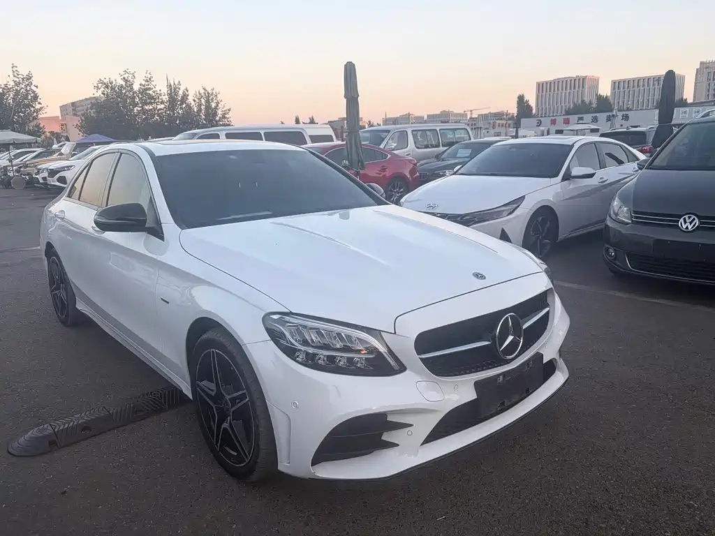 Mercedes-Benz C-Class — миниатюра 3