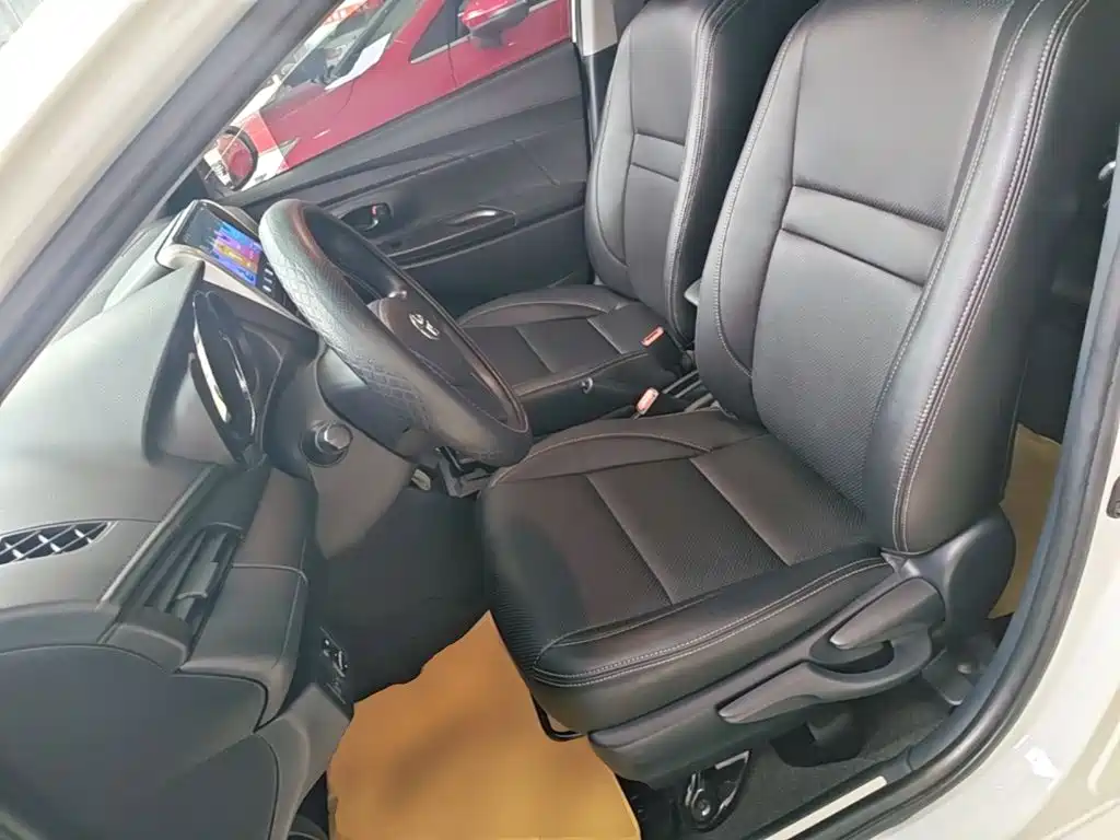 Toyota Yaris L — миниатюра 15