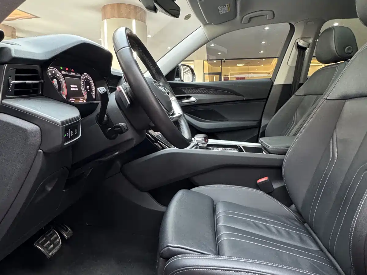 Audi Q6 id 4655209 из Китая 15
