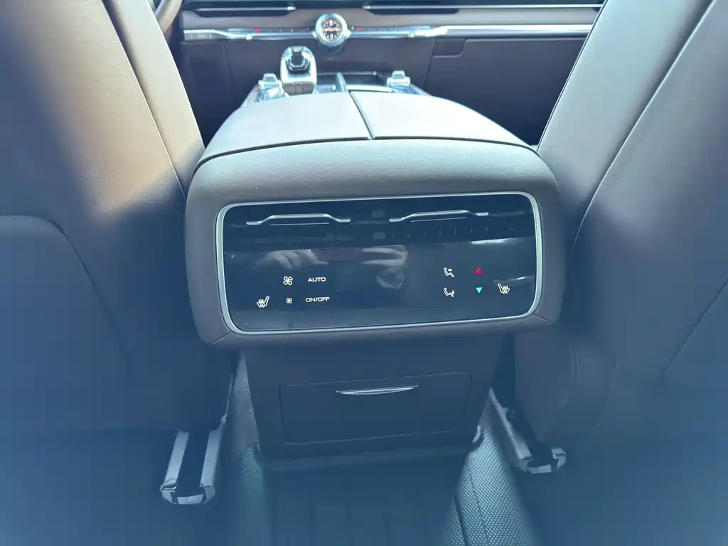 TANK TANK 700 NEW ENERGY