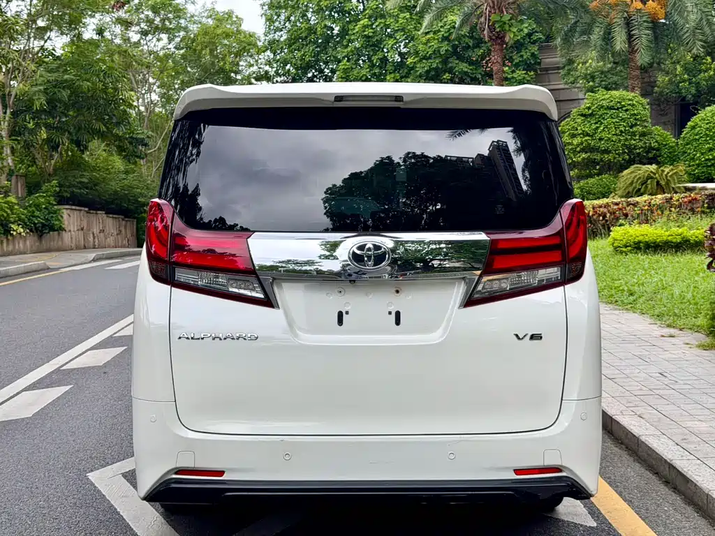 Toyota Alphard 2015 3.5L Luxury