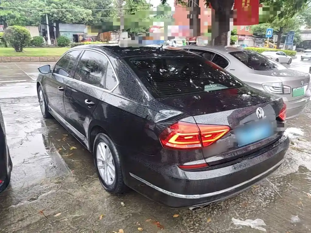 Volkswagen Passat 2017 330TSI DSG