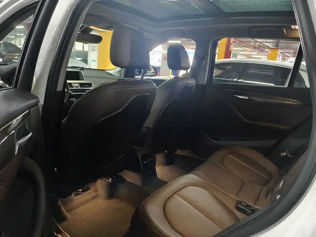 BMW X1 2016 sDrive20Li Luxury