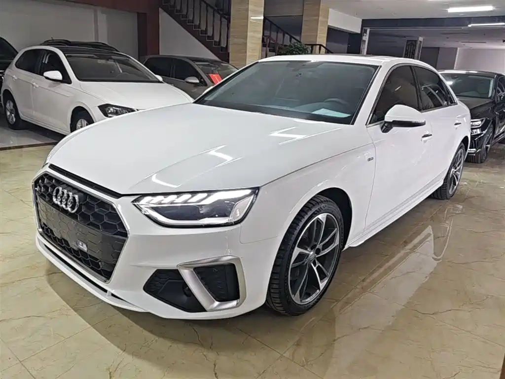 Audi A4L 2021
