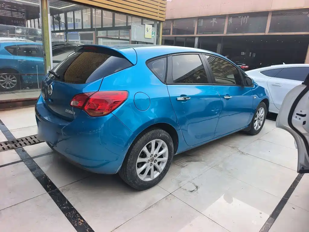 Buick Excelle — миниатюра 8