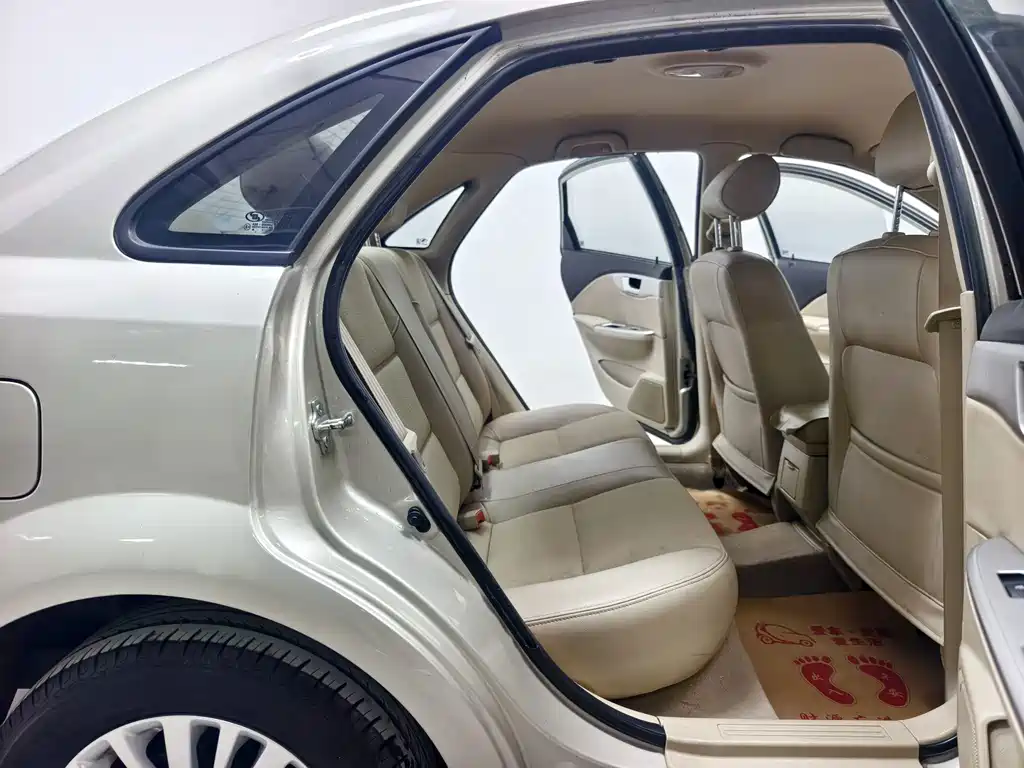 Buick Excelle — миниатюра 15