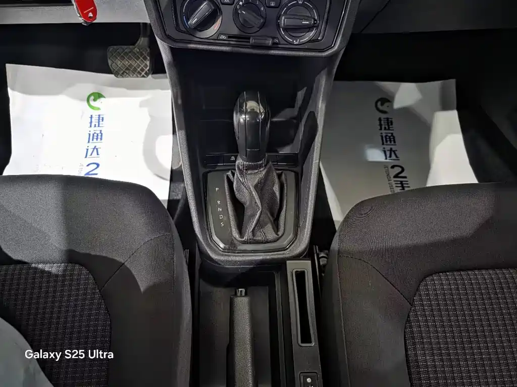 Volkswagen Santana — миниатюра 28