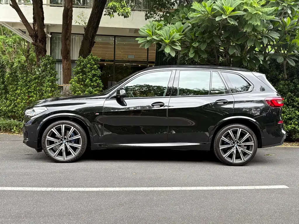 BMW X5 2022 xDrive40i Premium M Sport