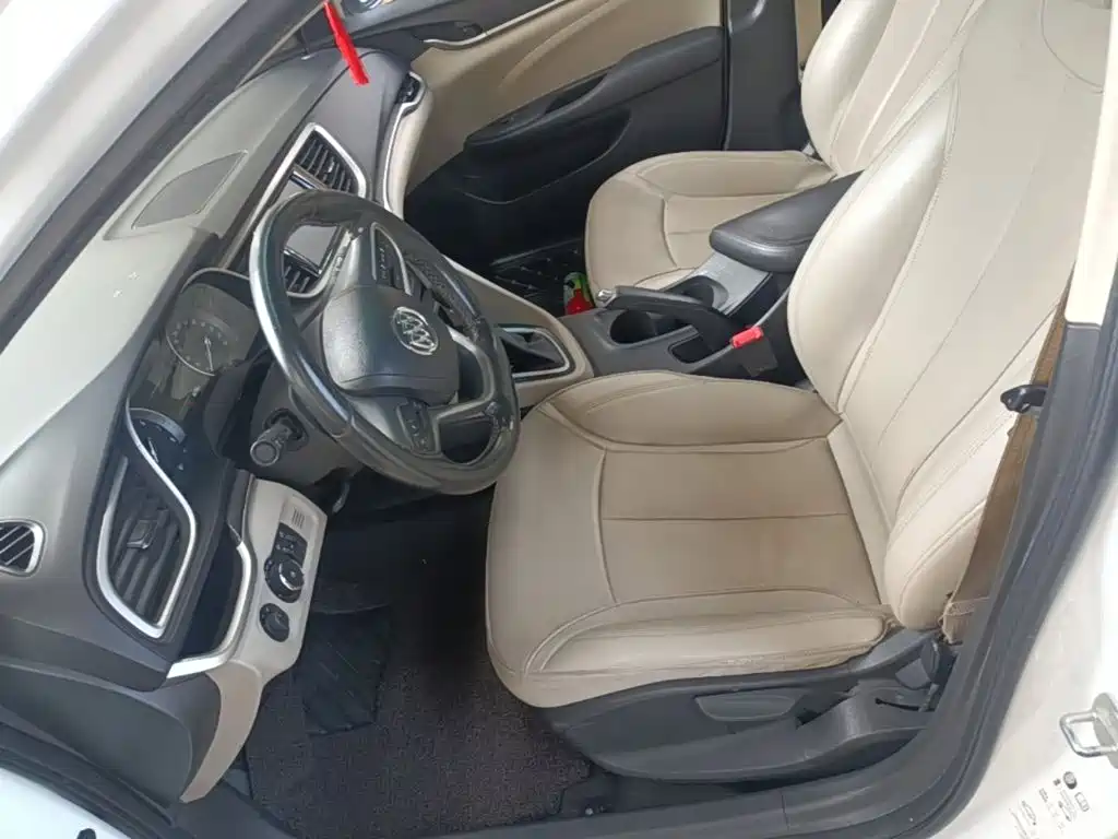 Buick Excelle — миниатюра 15