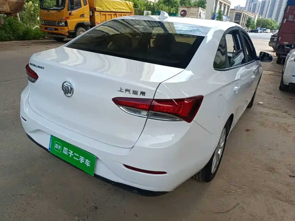 Buick Excelle — миниатюра 7