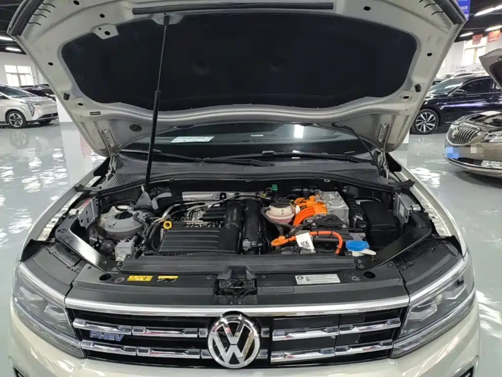 Volkswagen Tiguan L PHEV — миниатюра 20